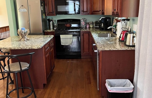 Aquinnah House | Martha's Vineyard Cozy Getaway Near Picturesque Philbin Beach