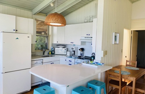 Vineyard Haven Cottage | Martha's Vineyard waterfront with Dock