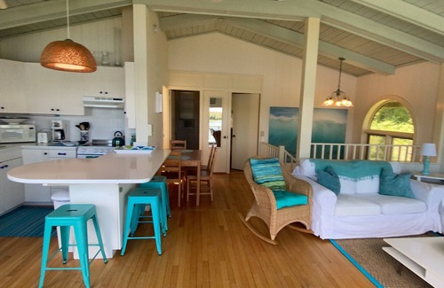 Vineyard Haven Cottage | Martha's Vineyard waterfront with Dock