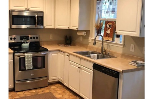 Shell Point House | Martin's Manor - just minutes from Parris Island!