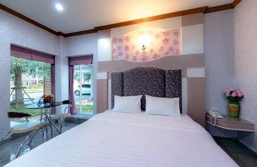 Surin Hotel | Martina Hotel Surin