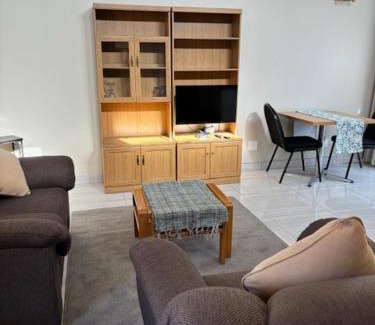 New Redruth Apartment | Martinique Lodge