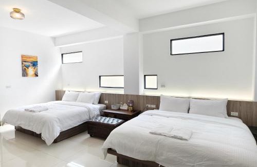 West Central District House | Maru Yang馬路楊宿屋