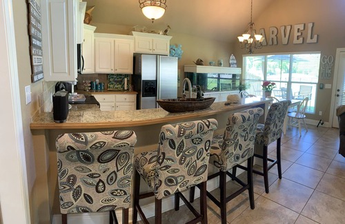 Mid America House | Marvel Lake House directly on Lake Hamilton and the Ouachita River