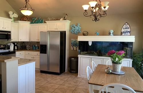 Mid America House | Marvel Lake House directly on Lake Hamilton and the Ouachita River
