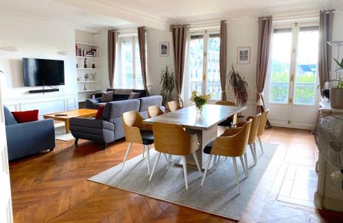 Bonne-Nouvelle Apartment | Marvellous Sunbathed 3BR at the heart of Paris