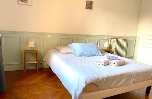 Bonne-Nouvelle Apartment | Marvellous Sunbathed 3BR at the heart of Paris