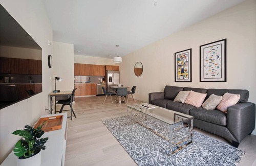 Newark Hotel | Marvelous 2BR ! Free Parking ! 30 Min to NYC