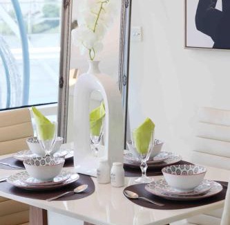 Jumeirah Lake Towers Apartment | marvelous lake-skyline view apt