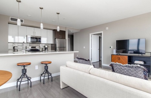 West End Apartment | Marvelous North Station 2BR w/Gym, close Shops & Dining, by Blueground