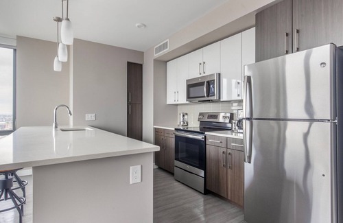West End Apartment | Marvelous North Station 2BR w/Gym, close Shops & Dining, by Blueground