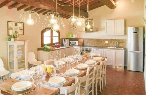 Lajatico Villa | Marvelous Villa Set on the Green Tuscan Hills