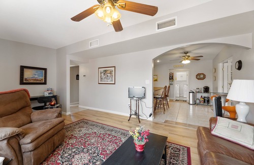 Black Canyon City House | Mary's Black Canyon City Place