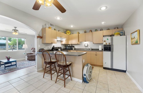 Black Canyon City House | Mary's Black Canyon City Place