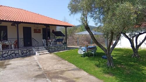 Olympiada House | 'Mary's House' Entire residence Olympiada Halkidiki Near to Sea 200m !
