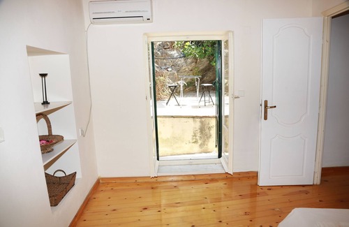 Plomari House | Mary s Villas a relaxing house with perfect view of city and sea