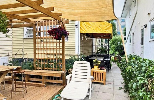 Winnipeg Apartment | Maryland Homestay - Downtown Apartment #1