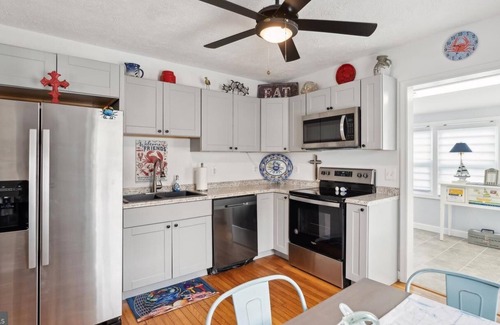 Issue Cottage | Maryland View. Charming 2-bedroom cottage, water view, walk to beac/boardwalk.