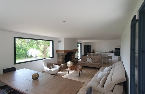 Cadenet Other | MAS 4* HEATED SWIMMING POOL-PÉTANQUE COURT-AIR CONDITIONING-FENCED GARDEN 6000 M