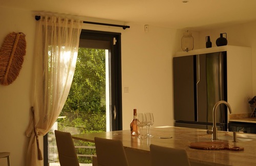 Cadenet Other | MAS 4* HEATED SWIMMING POOL-PÉTANQUE COURT-AIR CONDITIONING-FENCED GARDEN 6000 M