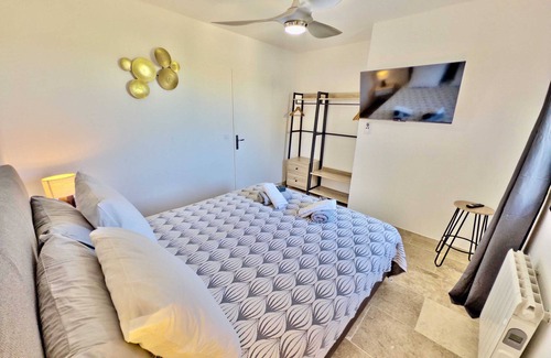 Vaison-la-Romaine Other | Mas de Baye - Swimming pool & Spa - 5-star furnished holiday accommodation