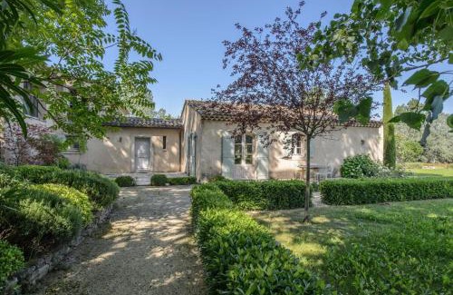 Oppede House | Mas des Flaux beautiful authentic house with tennis court