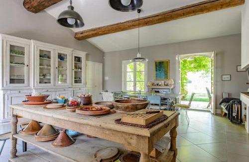 Oppede House | Mas des Flaux beautiful authentic house with tennis court