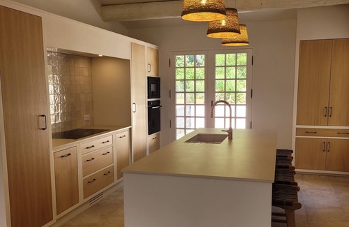 Lauris House | Mas d’Olea 14p - heated swimming pool - airco - nature - beautiful view