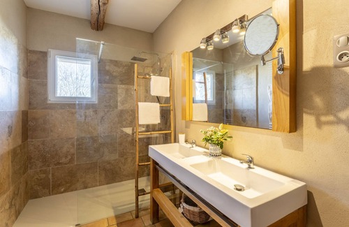 Lamanon Cottage | Mas en pierres, piscine chauffée entre Alpilles et Luberon