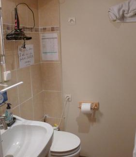 Eygalieres Bed & Breakfast | Mas Grimaud - Gîte- Studio et chambres d'hôtes familiales