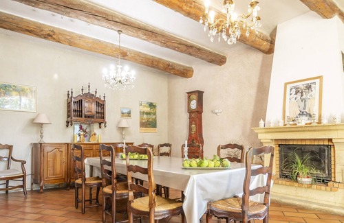 Graveson Villa | Mas Jullian - Renovated holiday home for 12p with gigantic private swimming pool