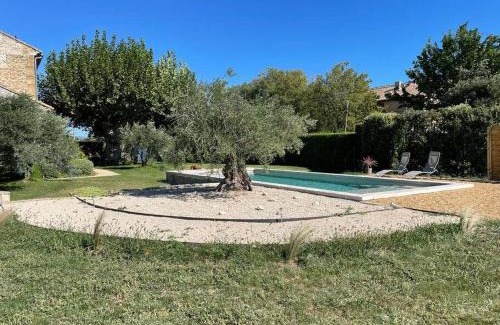 Althen-des-Paluds House | Mas l Oustau de Memei