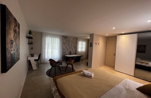 Arles Other | MAS Luxueux
