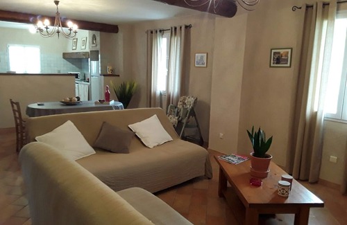 Albaron Cottage | Mas of Character Judge Gite With Pool In A Traditional Mas Camargais