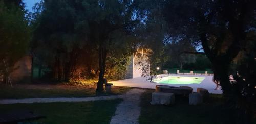 Beaucaire House | MAS TAREAU LE DAMIER