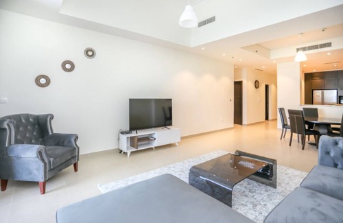 Dubai Apartment | Massive Balcony Harbour View Luxury 2 Bedroom
