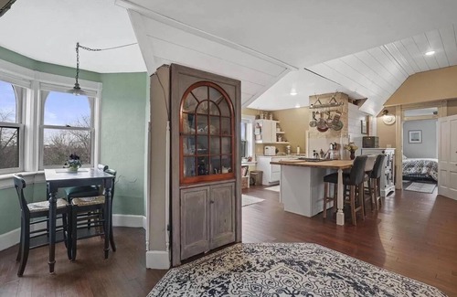 Marquette House | Massive Victorian Mansion with Pool Table! 1 mi to DT