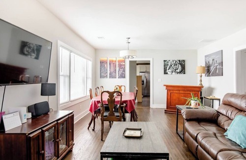 Washington Park House | Master BR in House for Young Professionals/Entrepreneurs