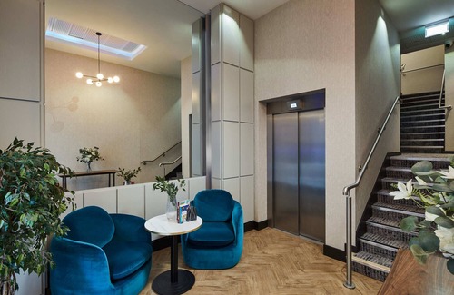 Castle Baynard Apartment | master St. Paul's