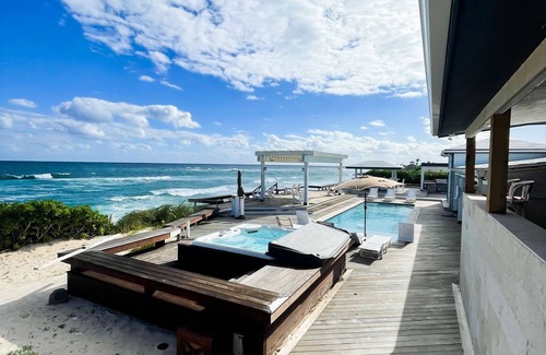 Hope Town Resort | Master Suite