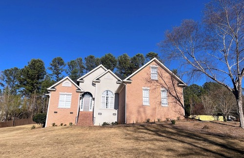 North Augusta House | Masters Retreat - 3 Bed, Pool, Outdoor Kitchen, & Home Gym
