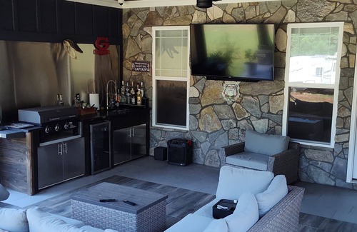 Clarks Hill House | Masters Week Charming 3-bedroom house with fitness room and AC in Clarks Hill.