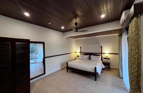 Atvan Hotel | Mastiff Grand La Villae