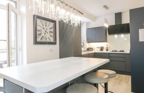 Matlock Cottage | MATLOCK MAISONETTE, family friendly in Matlock