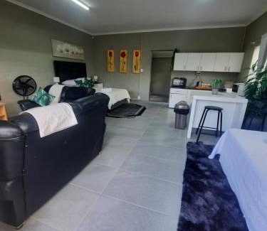 Port Elizabeth Apartment | Matrix Cottage