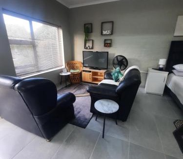 Port Elizabeth Apartment | Matrix Cottage