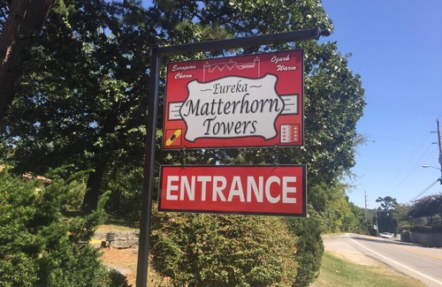 Eureka Springs Historic District Hotel | Matterhorn Tower