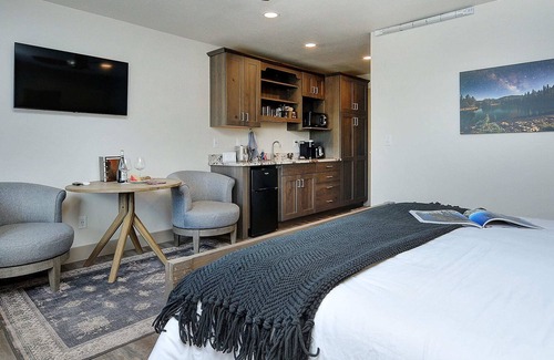 Westcliffe Apartment | Mattie's Lofts is unexpectedly being transitioned to new management.