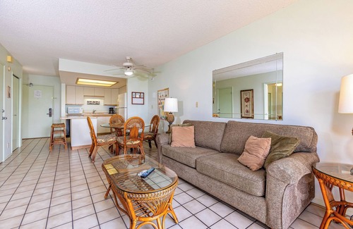 Kihei Condo | Maui Banyan #H-405 Partial Ocean View, Great Location, Near Kam II Beach