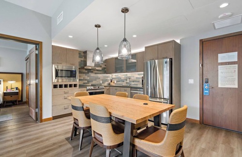 Kihei Villa | Maui Resort Rentals: Hilton Maui Bay Villas - Brand New 1BR Oceanview Suite!